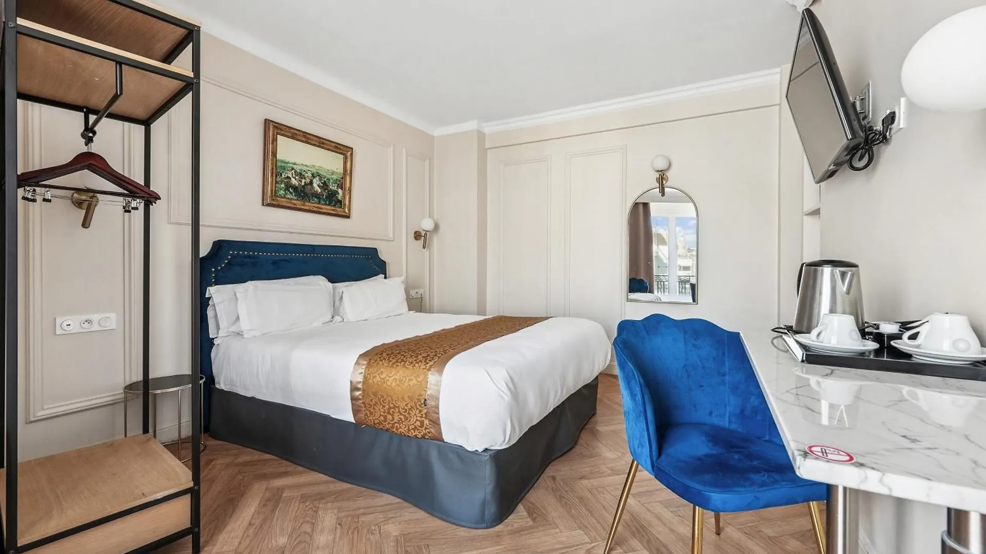 Hotel Le Clery 4*